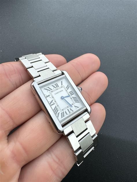 cartier tank lug width.